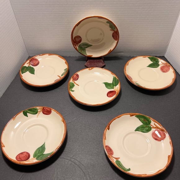 6 Franciscan ware apple pattern vintage saucers - Picture 1 of 7